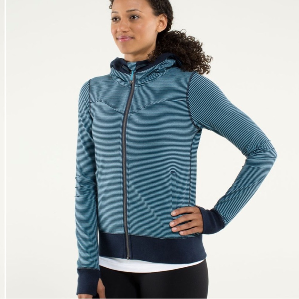 Lululemon Bliss Break Hoodie
Wagon Stripe Inkwell Blue Moon / Inkwell